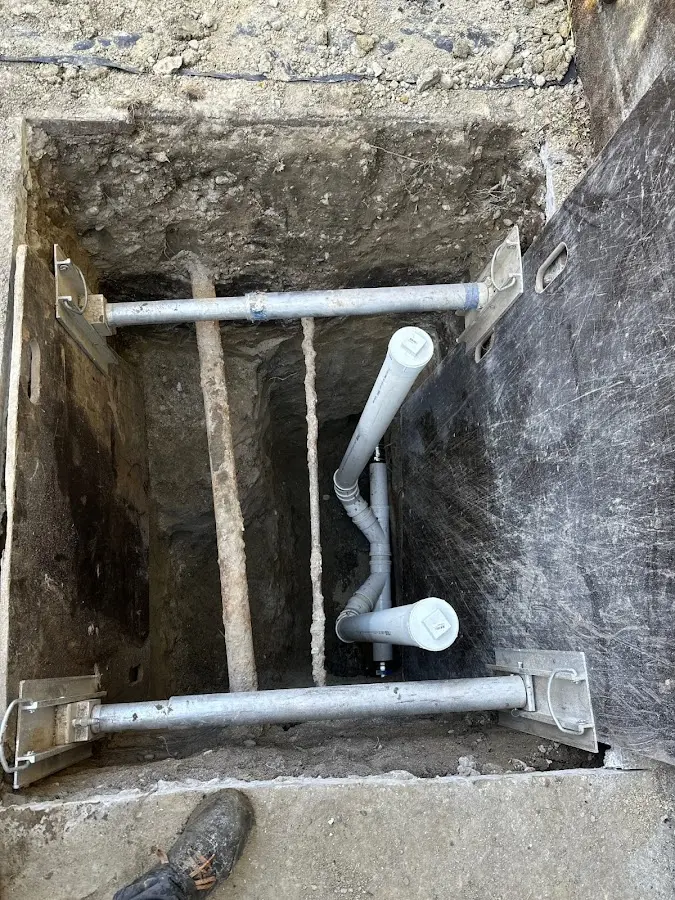 Experienced plumber completing Drain Cleaning work in St. Clairsville